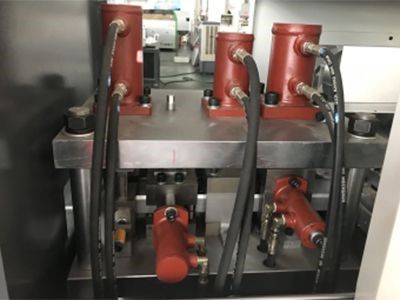 Moule de post-poinçonnage