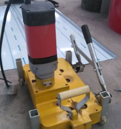 Sertisseuse automatique