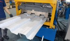 L'outil de coupe est fabriqué en acier moulé Cr12, HRC60-62. 