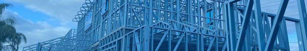 Cadreuse automatique pour l’acier léger